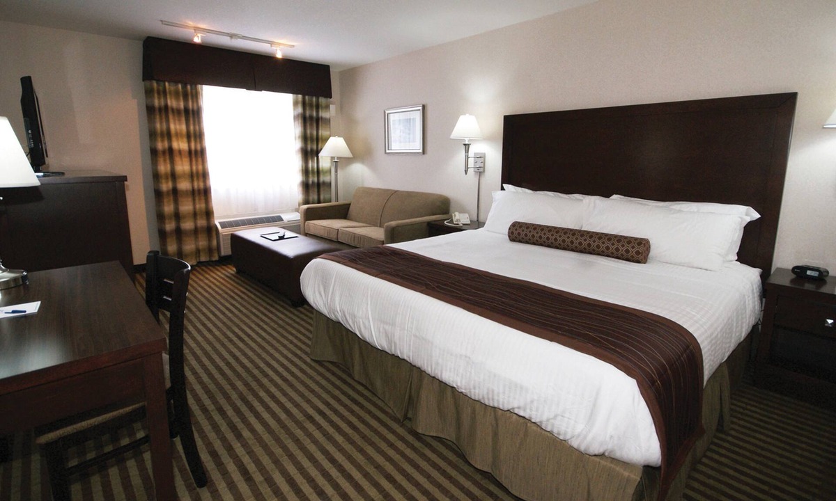 Powell River Hotel | Powell River Town Centre Hotel