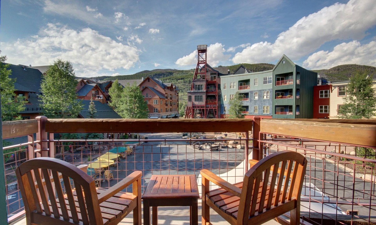 River Run Condo | Private Balcony River Run Village, Walk to Slopes
