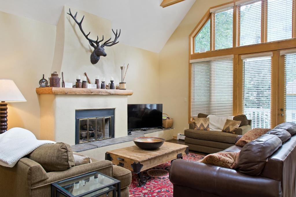 Telluride House | Prospect Ave