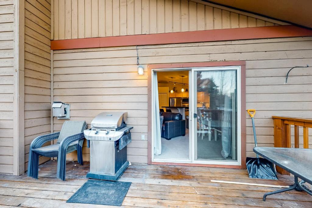 Wildernest Hotel | Prospector Village 105