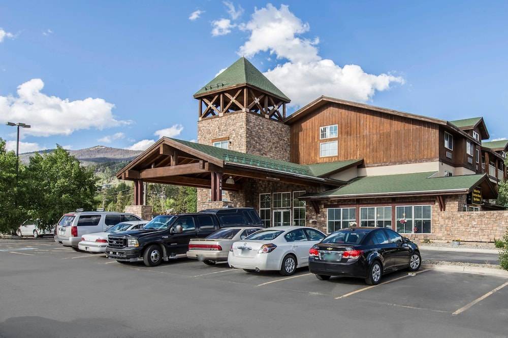 Silverthorne Hotel | Quality Inn and Suites Summit County