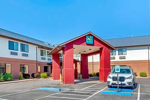 Pueblo Hotel | Quality Inn Pueblo I-25