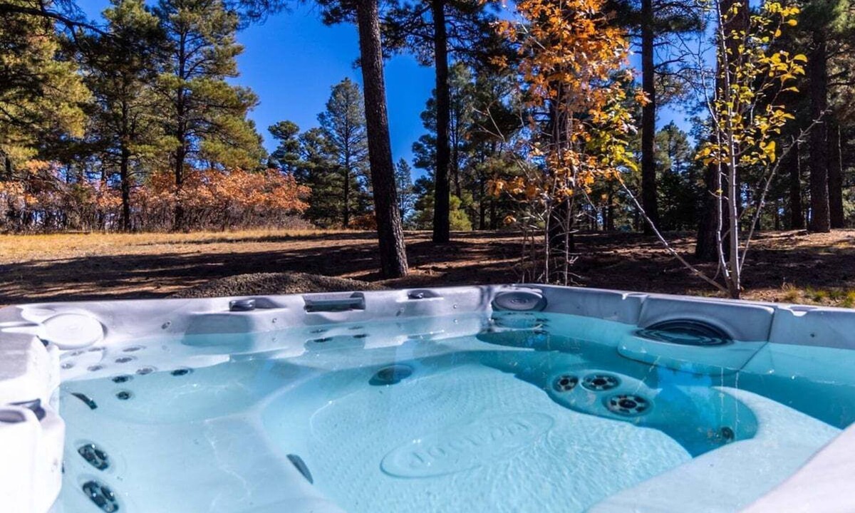 Pagosa Springs Cabin | Quiet Area, Hot Tub, Close to Lakes, Shopping and Dining