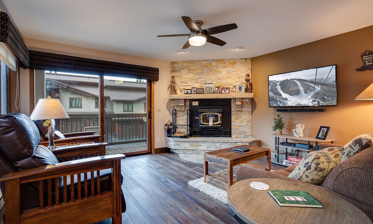 Steamboat Springs Condo | RA401 | Minutes Away from Activities | Tranquil Location | Winter Shuttle