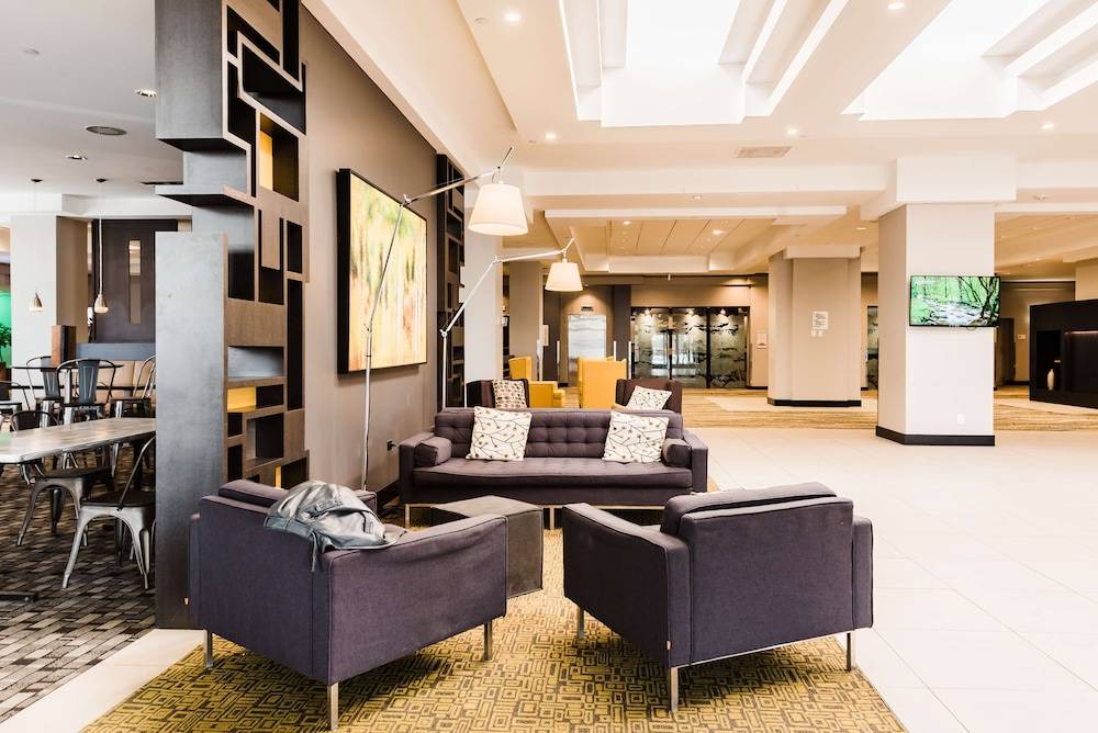 Radisson Hotel | Heather Gardens