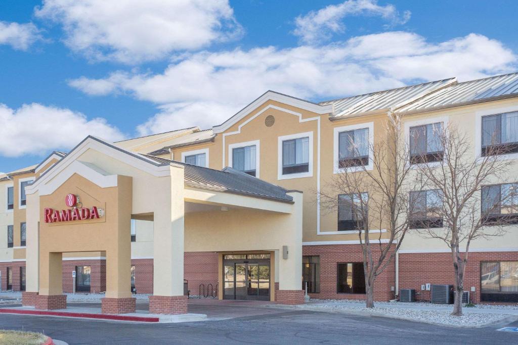 Dupont Hotel | Ramada by Wyndham Denver International Airport