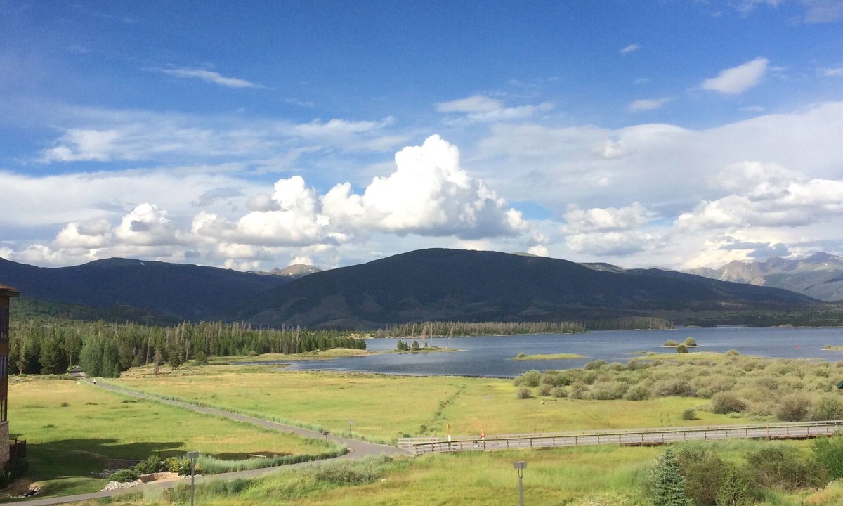 Frisco Condo | Relax lakeside after you ski! Walk to free Ski Shuttle & restaurants!