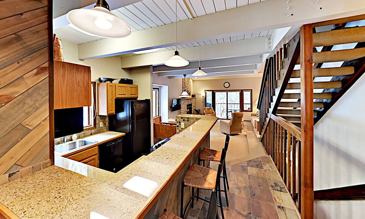 Steamboat Springs House | Remodeled, 3-Story Townhome with Private Sauna & Gas Fireplace - Near Lifts