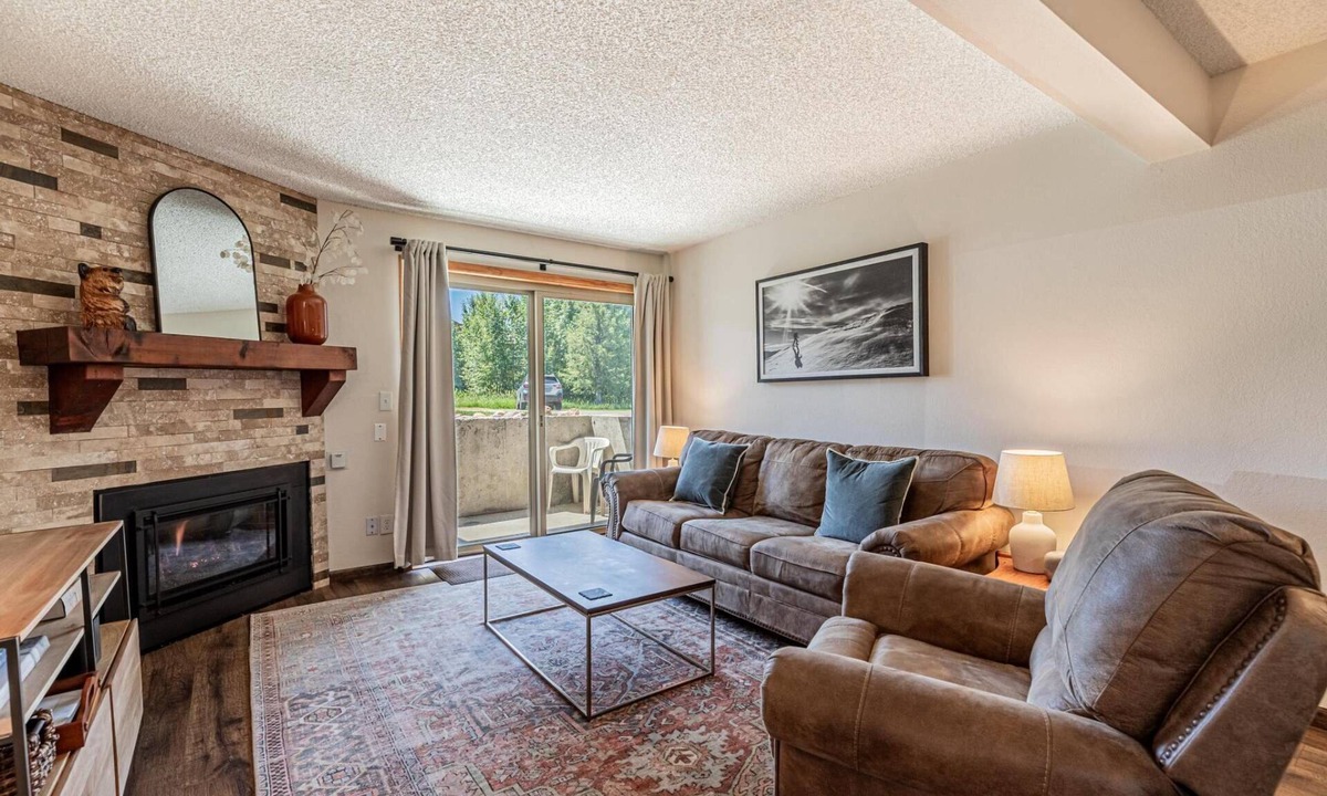 Steamboat Springs Condo | Remodeled & Immaculate! Walk to Resort & Steps to FreeBus+Pool-HotTub-Grill-W/D in Unit-Fireplace