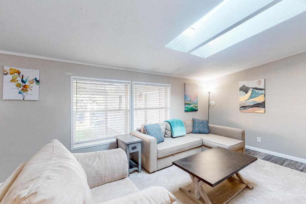 Gunnison House | Resting Wildflower