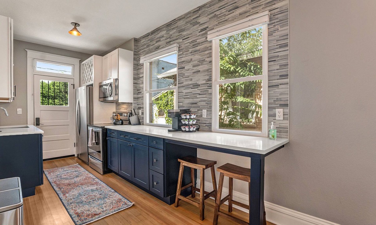 Congress Park House | Restored town home, easy walk to restaurants and parks