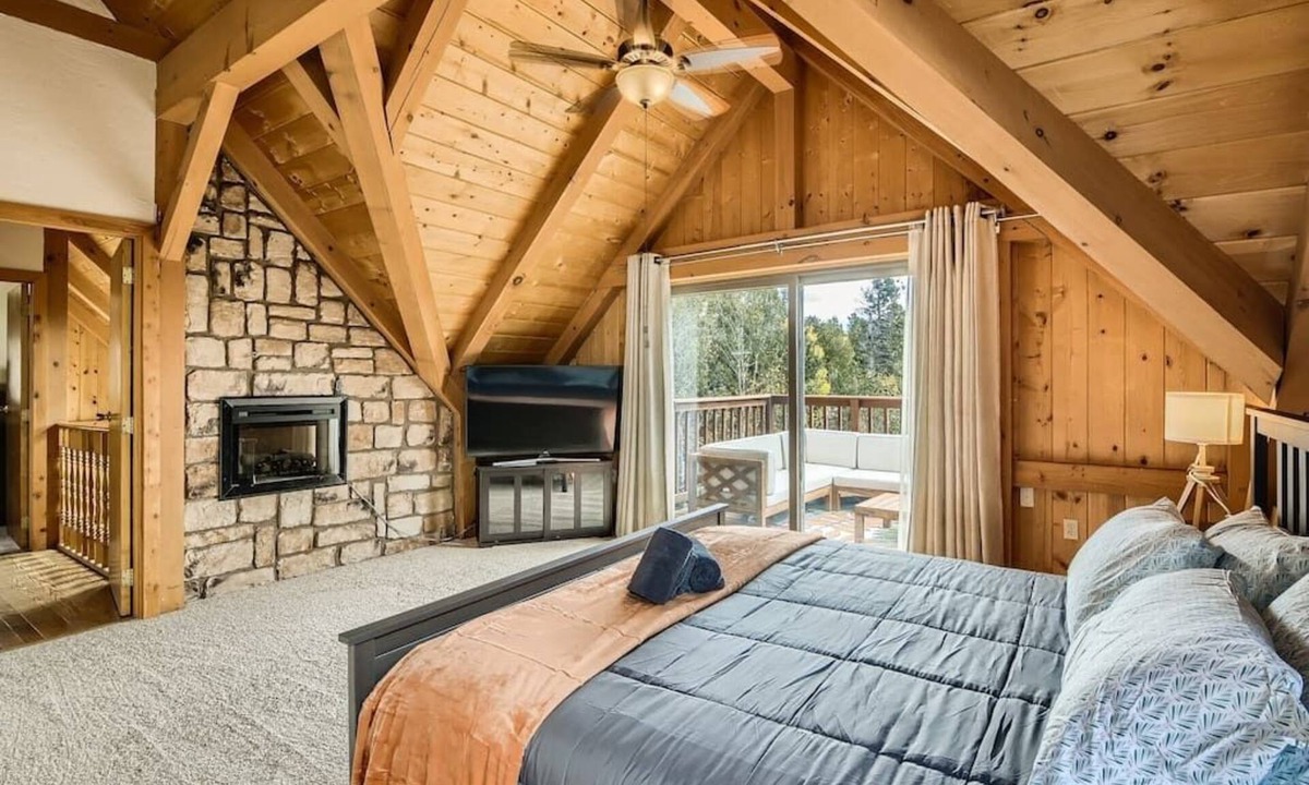 Woodland Park Cabin | *Retreat GEM! -NEW Outdoor Area- Tranquil Acres*