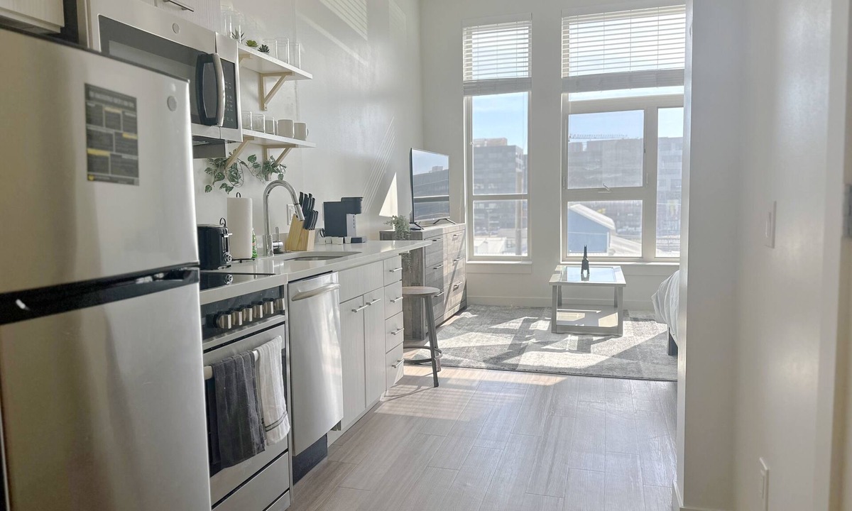 Cole Apartment | RiNo's Vibrant Studio Getawayn