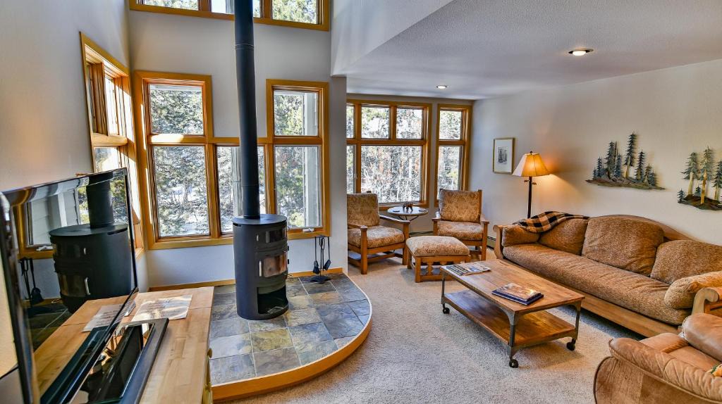 Frisco House | River Glen 203B