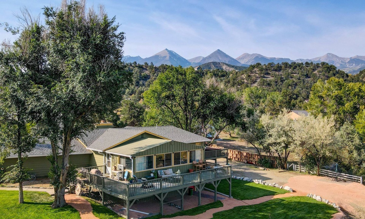 Howard House | River Place Retreat Unit 5- A River Oasis