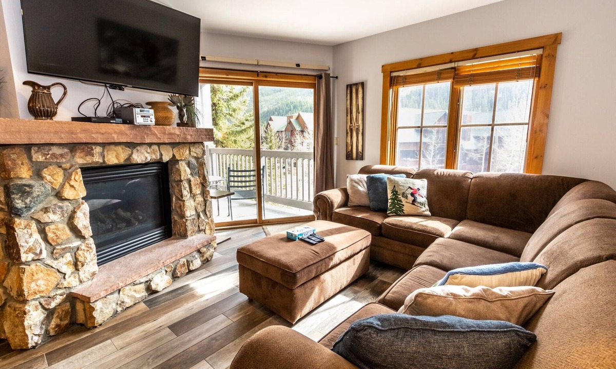 River Run Condo | River Run Condo w/Slope Views from Balcony, Walk To Gondola/Shops/Dining!