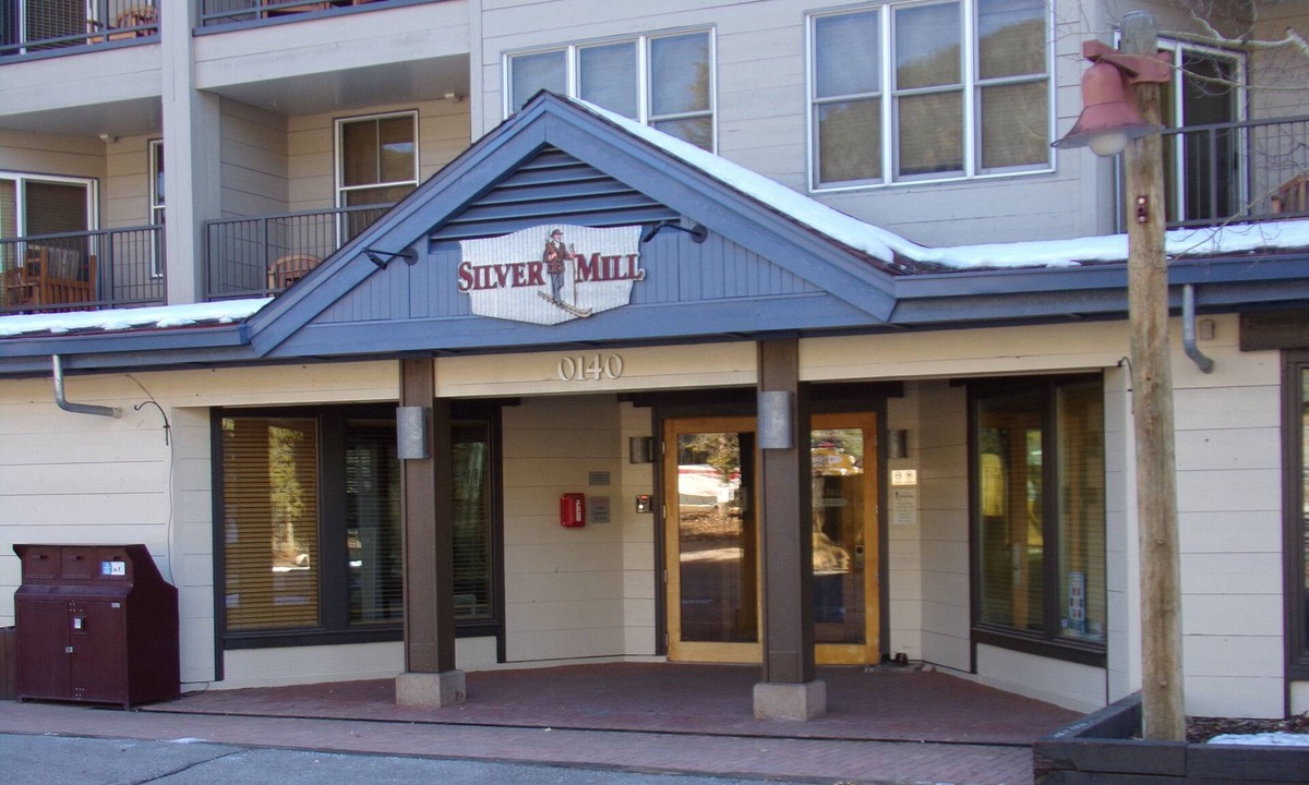 River Run Condo | River Run Village | Walk to Gondola | Pool + Hot Tubs | Deluxe 2BR