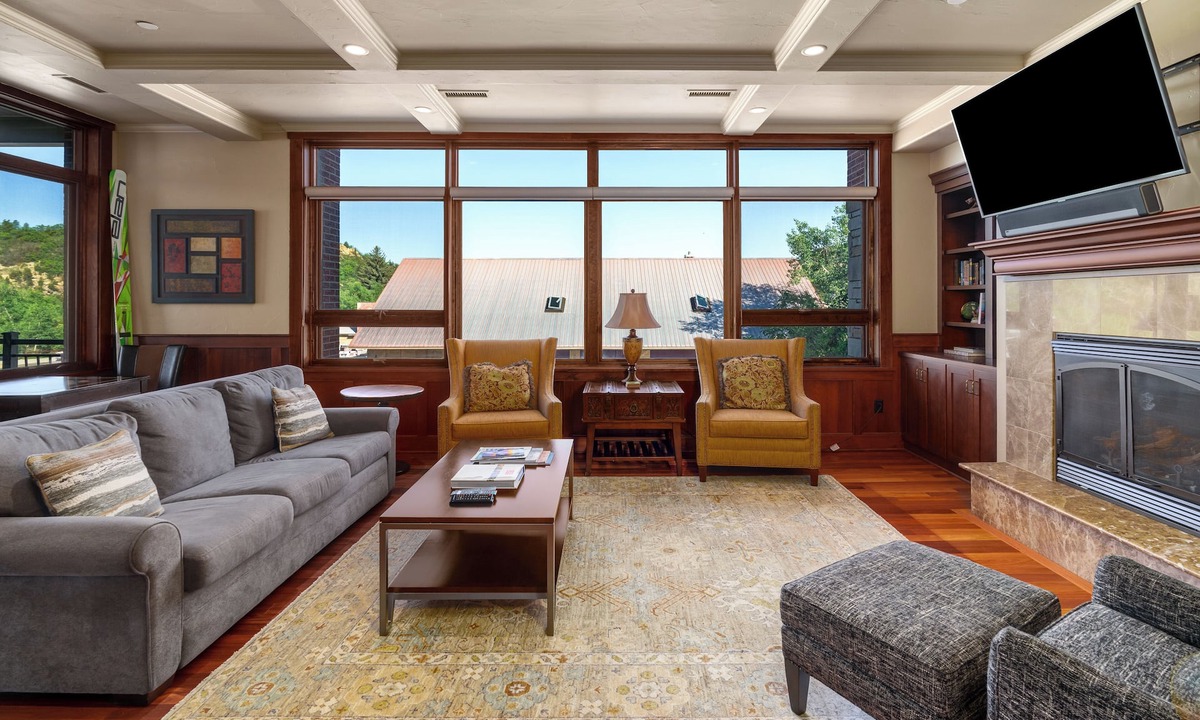 Downtown Steamboat Springs Condo | River View Villa, Downtown Luxury Condo with Views, 2 Garage Parking Spots