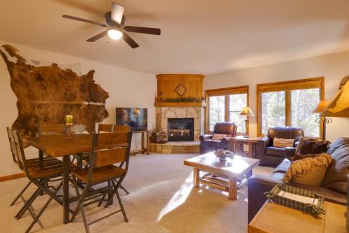 Four O'Clock Apartment | Riverbend Lodge 105 by Great Western Lodging