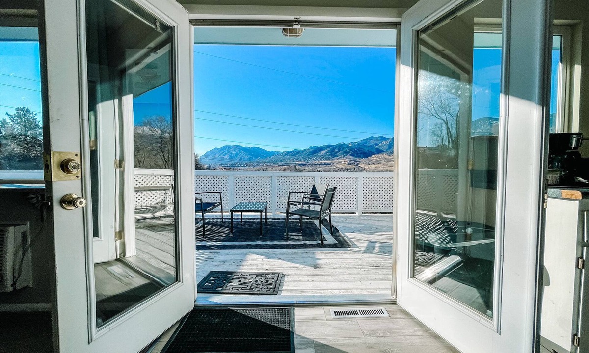 West Colorado Springs House | ✺Rocky Mtn Views✺mins to dtown/fire pit on porch