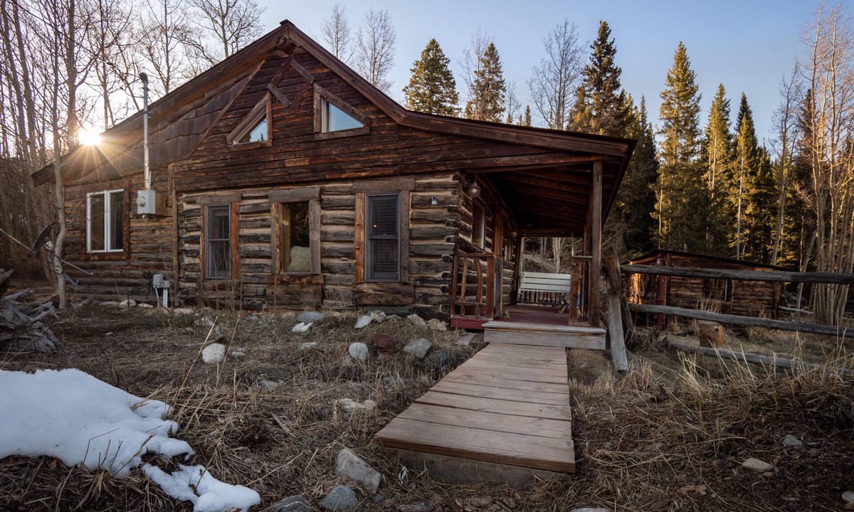 Alma Cabin | Romantic Private Log Cabin-Dogs Welcome, Fireplace, Near Breck & Hiking