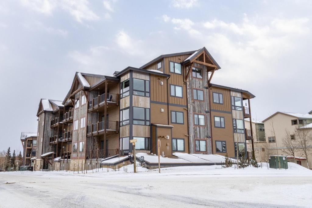 Dillon House | Sail Lofts by Summit County Mountain Retreats