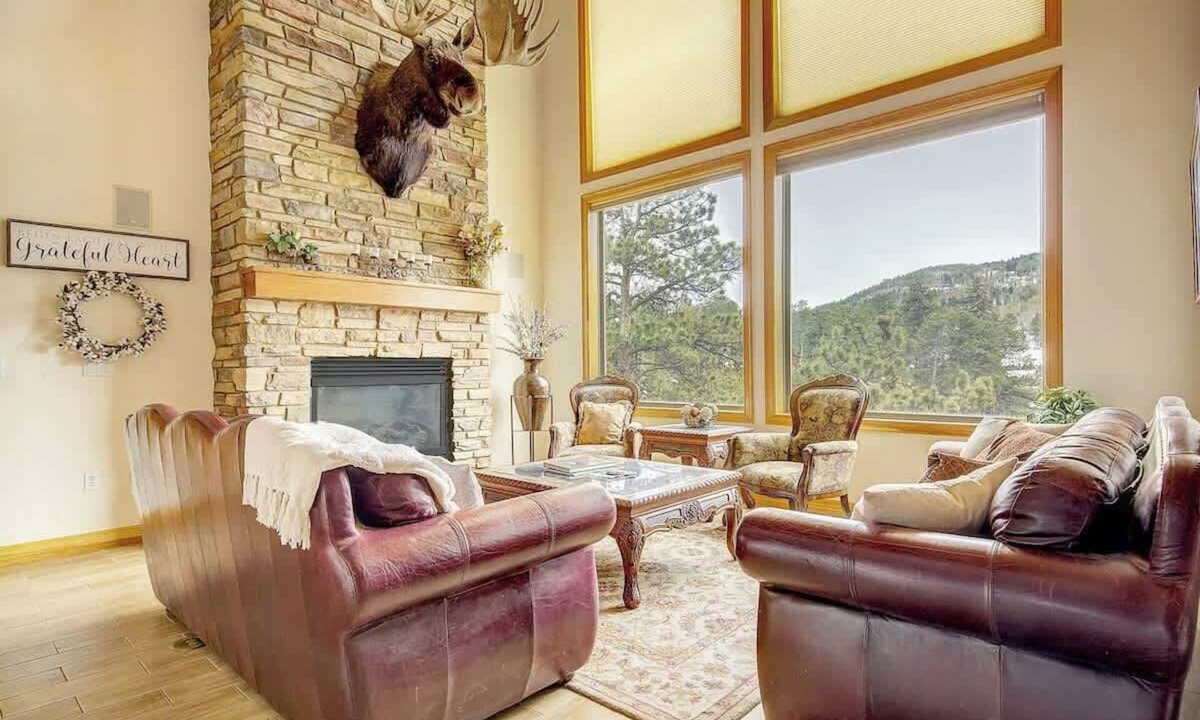 Morrison House | Secluded and Spacious Mountain Getaway - 30-Day