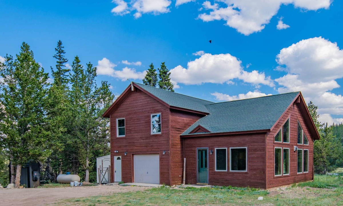 Alma House | Secluded Mountain Cabin Near Breckenridge – Cozy, Scenic, Views of 14K Ft Peaks