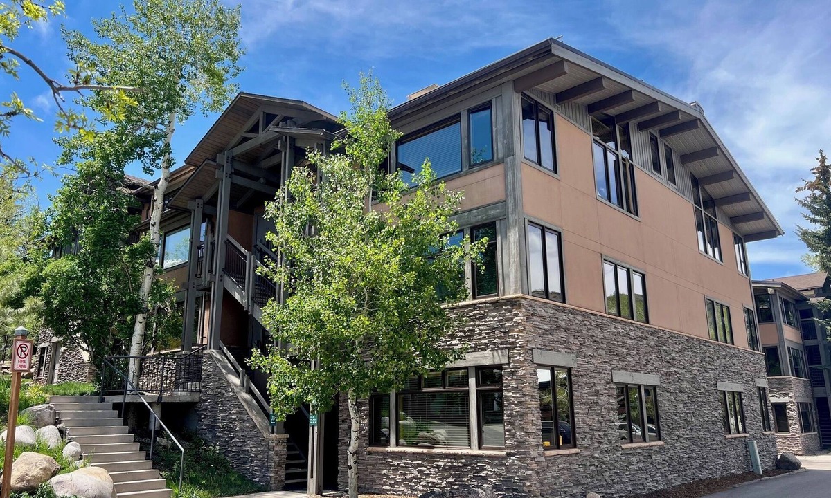 Snowmass Village Condo | Serenity at Snowmass - Renovations happening!