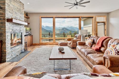 Serenity The Rockies | Windcliff Estates