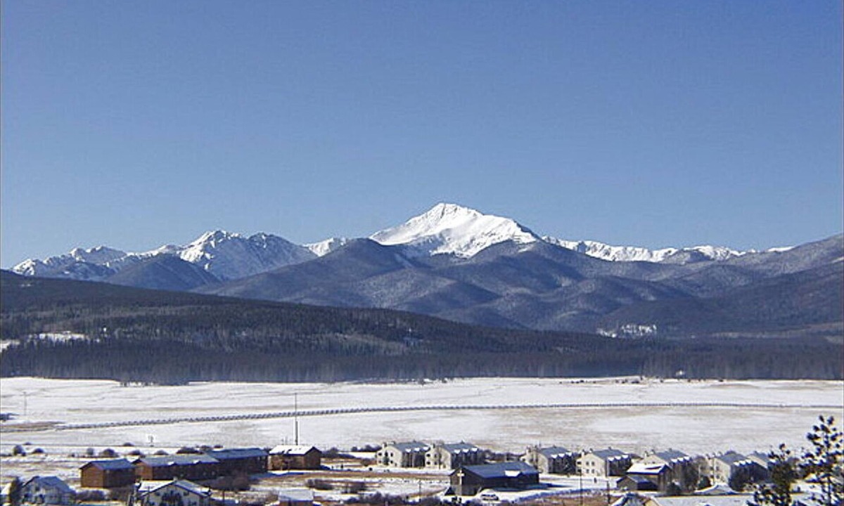 Fraser Condo | Shuttle Route + Private Garage - Amazing Views of Byers Peak - Pet Friendly, Washer/Dryer