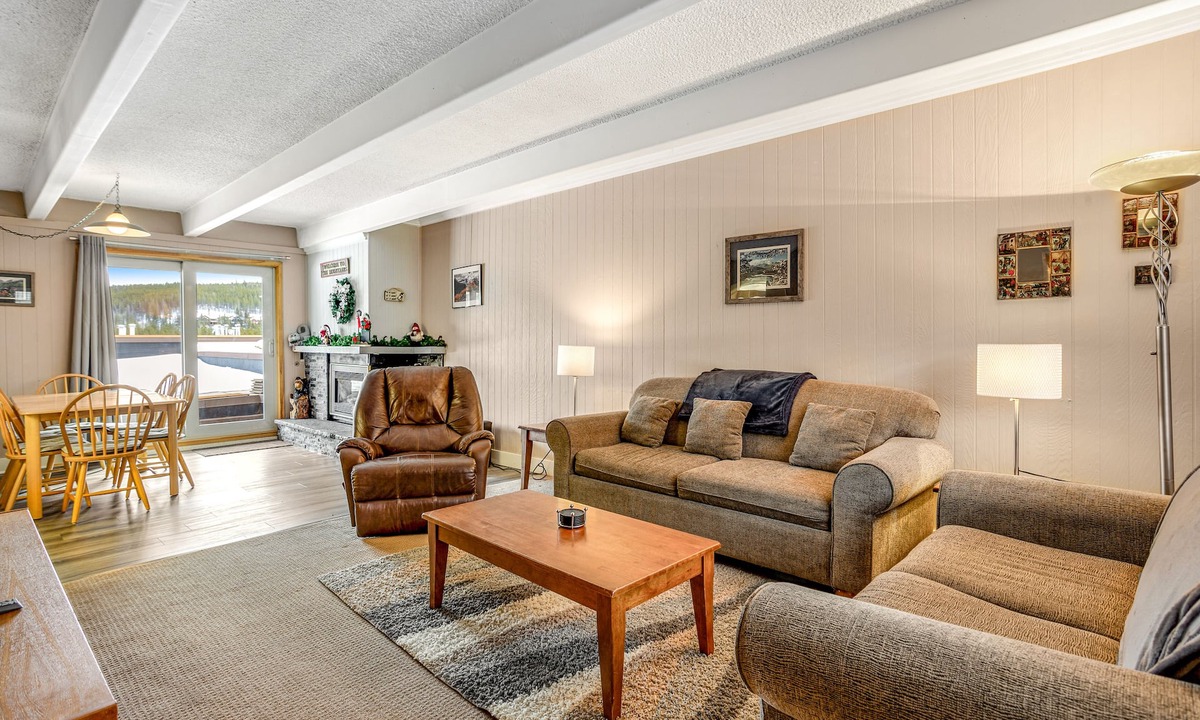 Warrior's Mark Condo | Shuttle to lifts from condo w/panoramic views