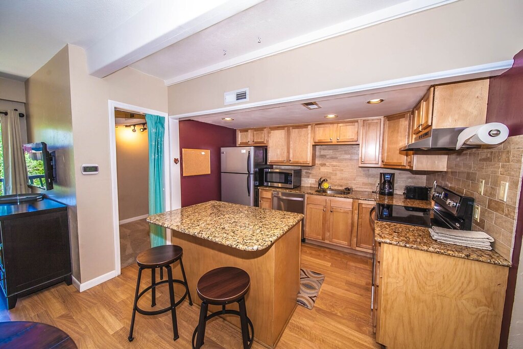 Warrior's Mark Condo | Ski and Racquet Club Condo CG4: Nice Location & Amenities!