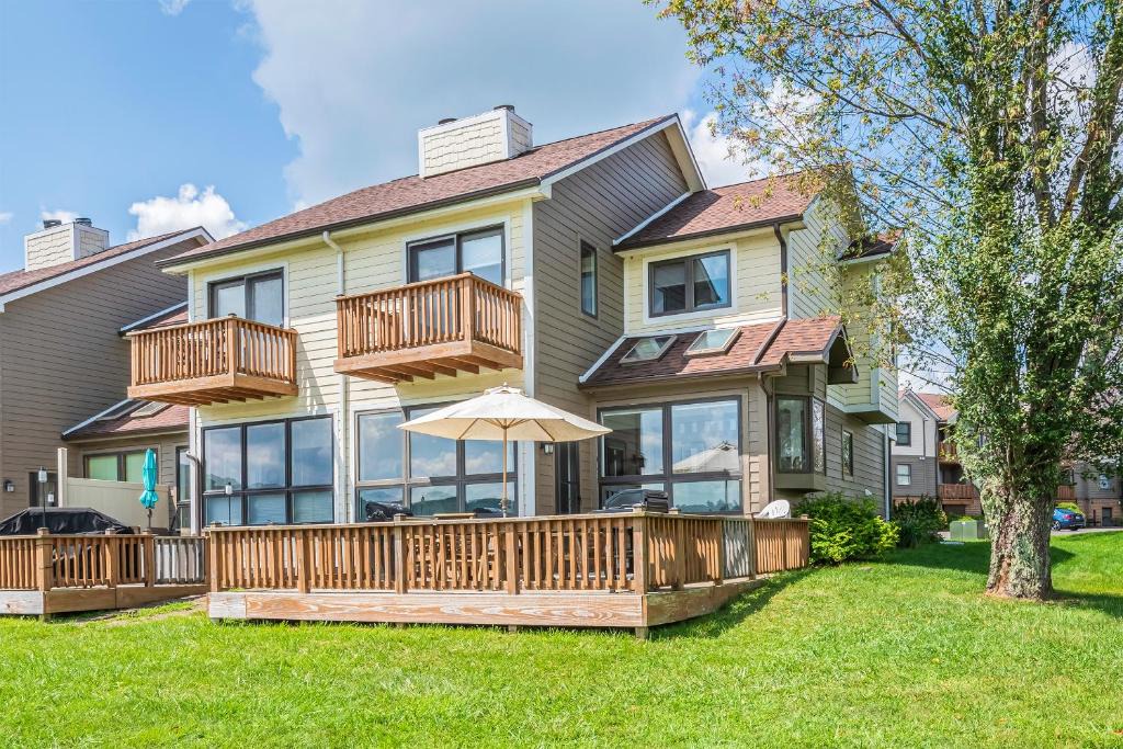 McHenry House | Ski Harbor 11