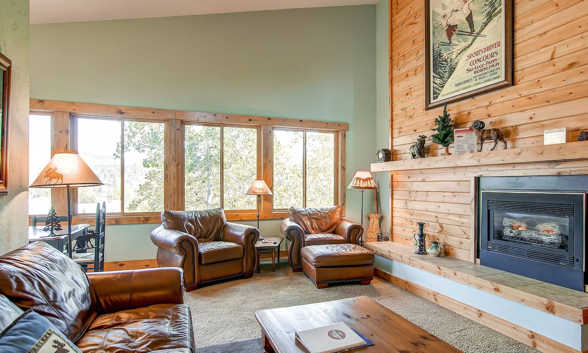 Breckenridge Condo | Ski Hill 32-Walk to Gondola & Main Street-Onsite Hot Tubs-Great Location!