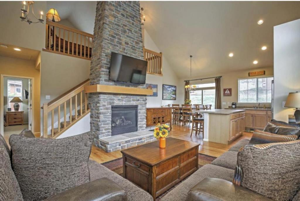 Granby Villa | Ski-In Granby Getaway