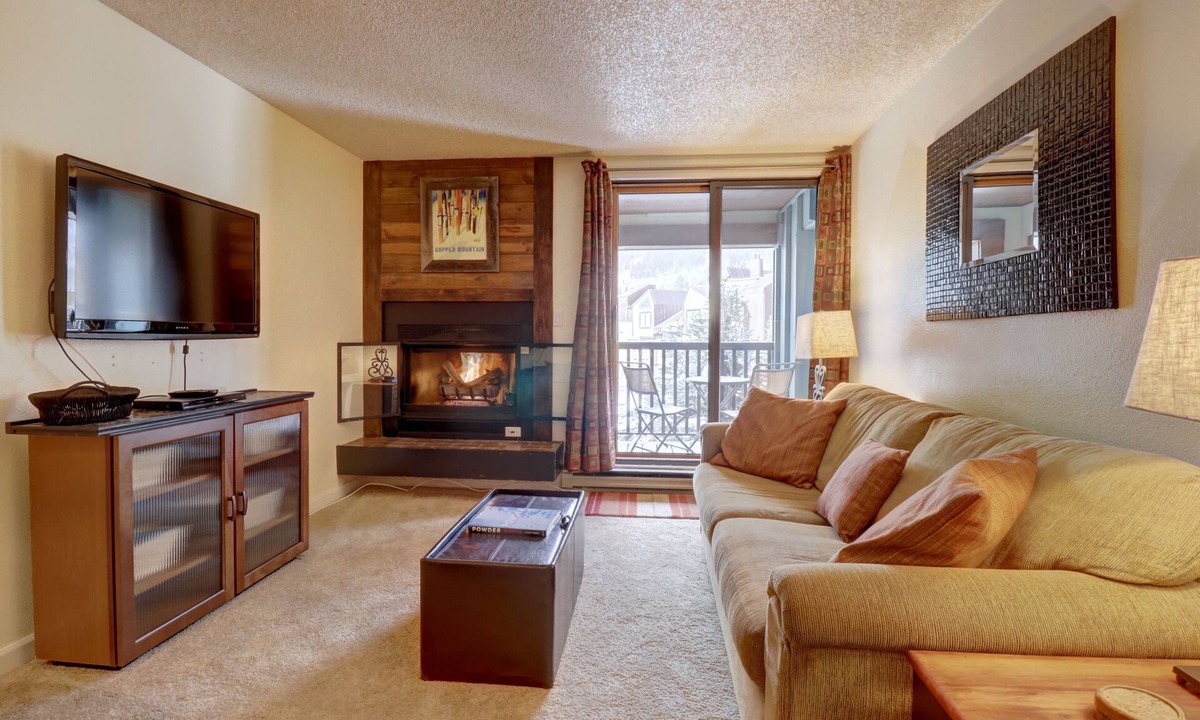 East Village at Copper Condo | Ski in/out Cozy 1 Bedroom Condo in East Village with available hot tub! FP211