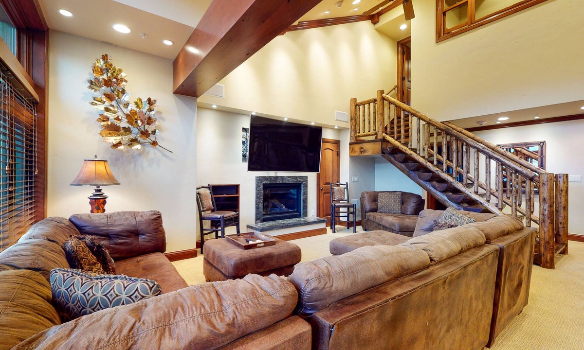 Vail Condo | Ski-in/out villa w/fireplace, alpine view, fast WiFi & shared pool/hot tub/W/D