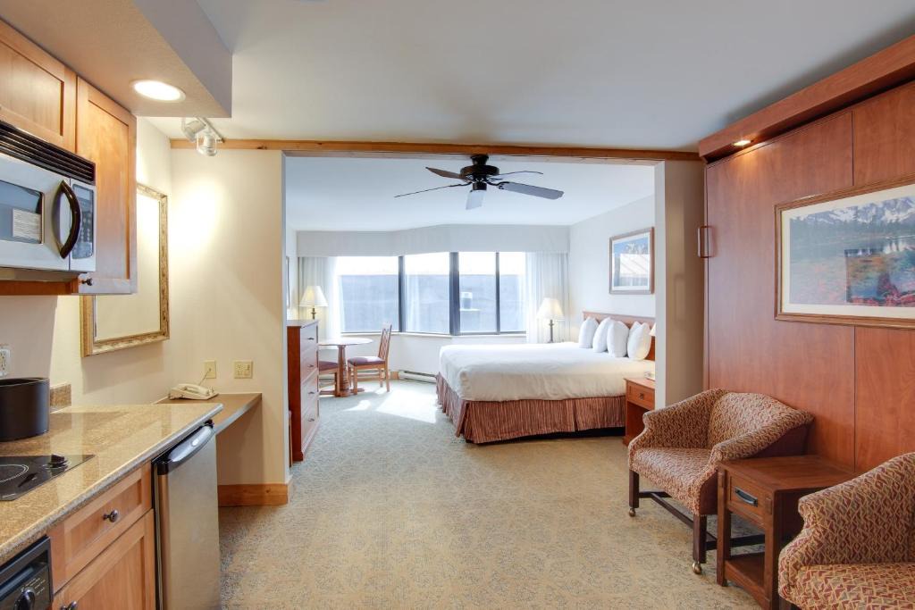 Crested Butte Apartment | Ski-InandSki-Out Crested Butte Studio with Pool Access