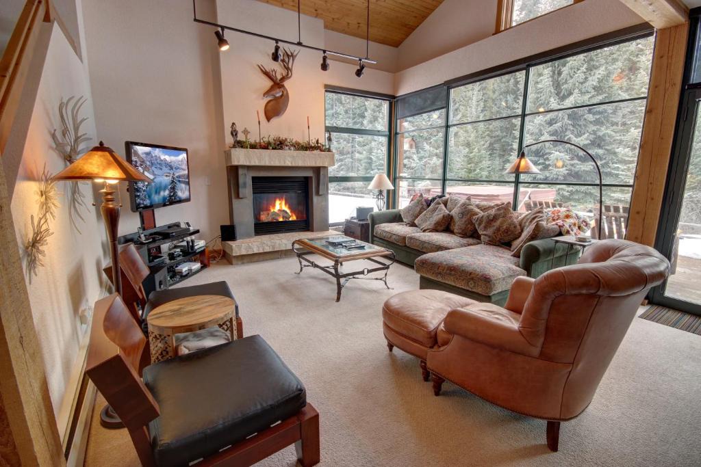 Keystone House | Ski Tip Ranch 8735