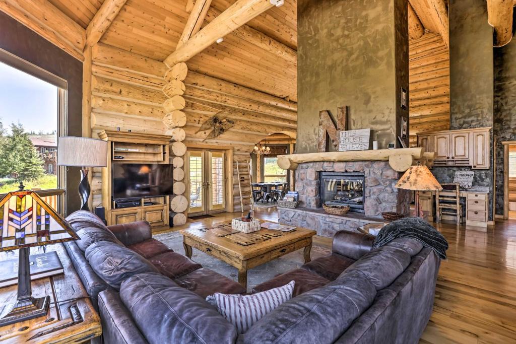 Silvercreek House | Skiing and Hiking Access Spacious Granby Cabin!