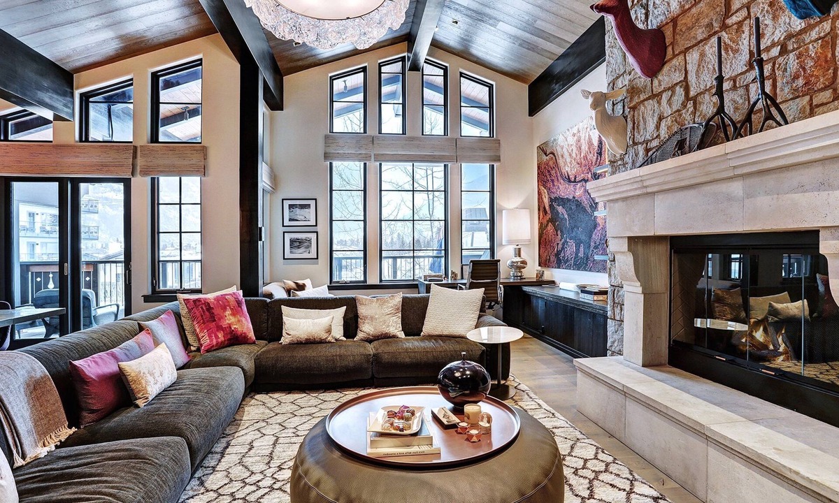 Vail Ski Chalet | Sleeps 16! Ski-In/Ski-Out Mountain Chalet