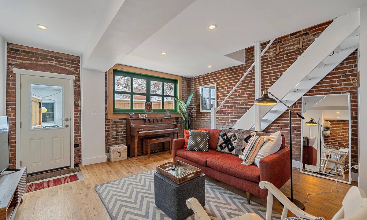 Sloan Lake House | Sloan’s Lake One Bedroom Carriage House