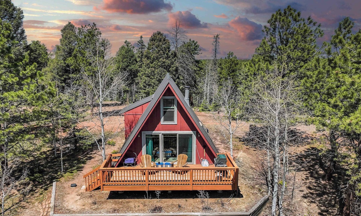 Divide House | Sloped Summit! Rustic A-Frame Cabin w Scenic Views