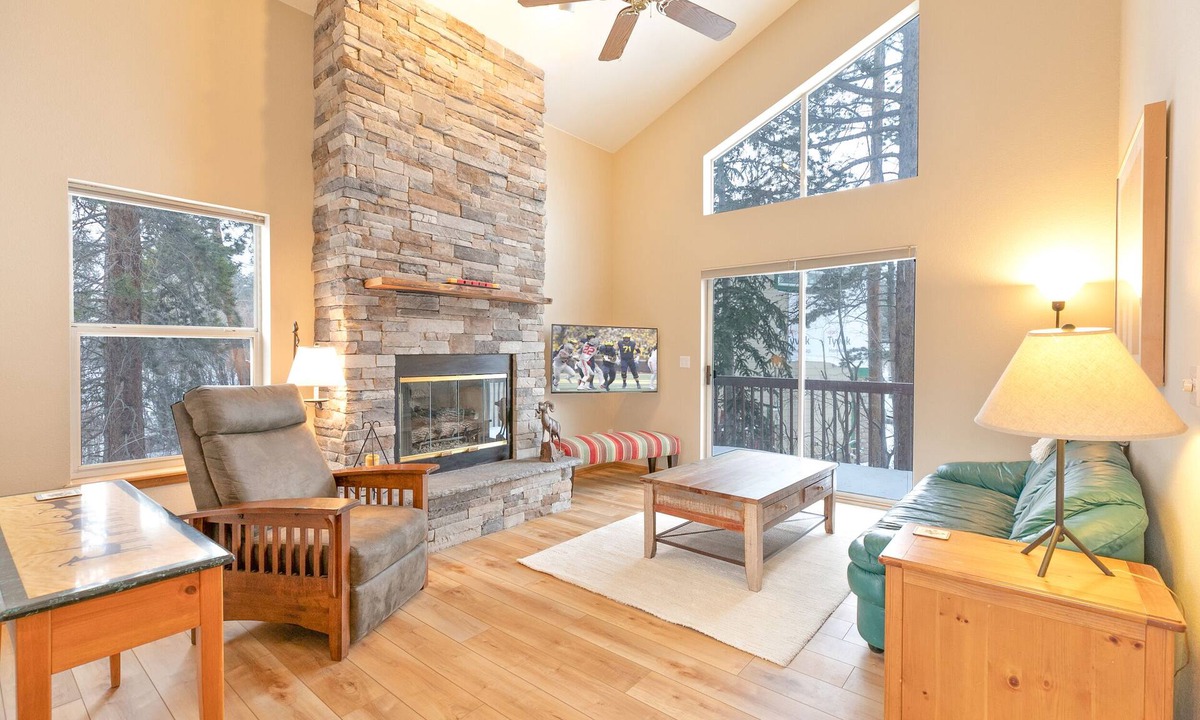 Frisco House | Sollotude Station Home: Walk to Downtown