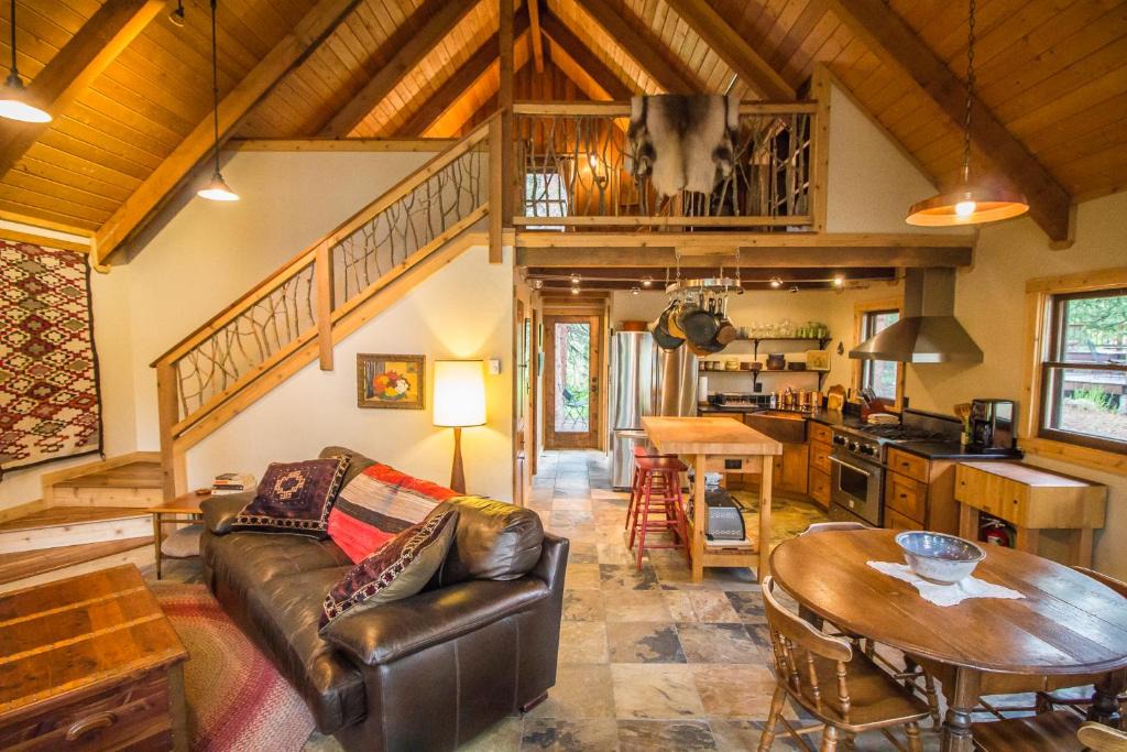 Blue River House | Sorenbrook