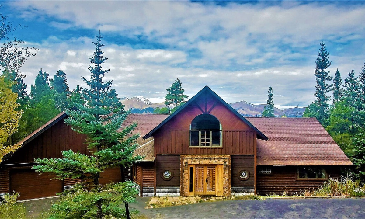 Woodmoor Cabin | Space Wrangler Lodge ~ Luxury Breckenridge Retreat