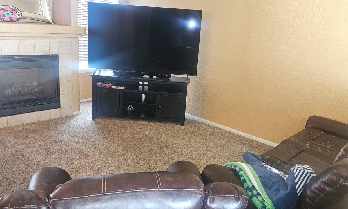 Northglenn House | Spacious 4-bedroom house in charming Northglenn with AC and Heat