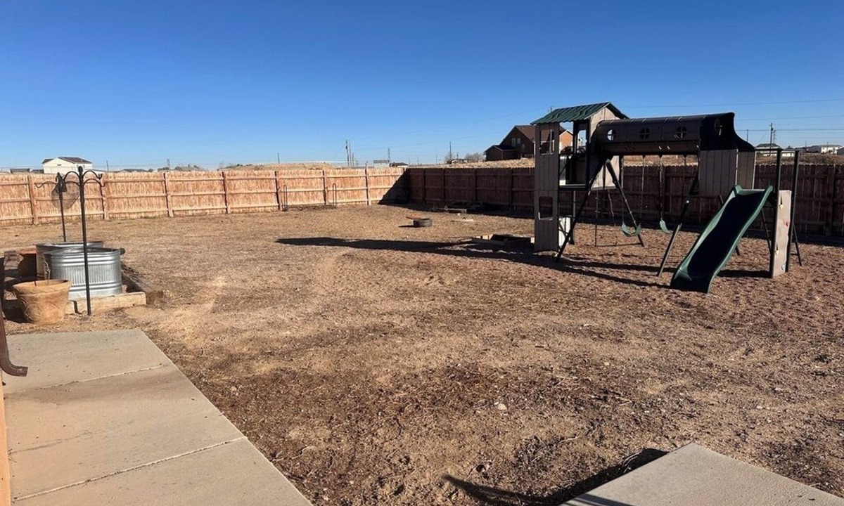 Pueblo West House | Spacious 5-bedroom house with AC and WiFi in pleasant Pueblo West
