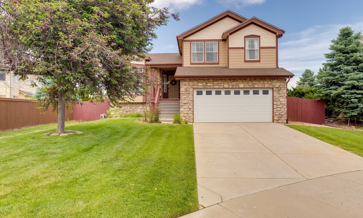 Sterling Hills House | Spacious Aurora Home: 20 Mi to Downtown Denver!